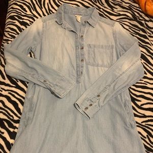 Oversized chambray shirt with pockets 💙